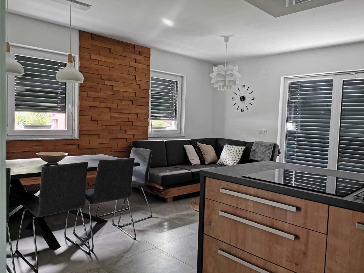 Brand New House Luna Блед Екстер'єр фото