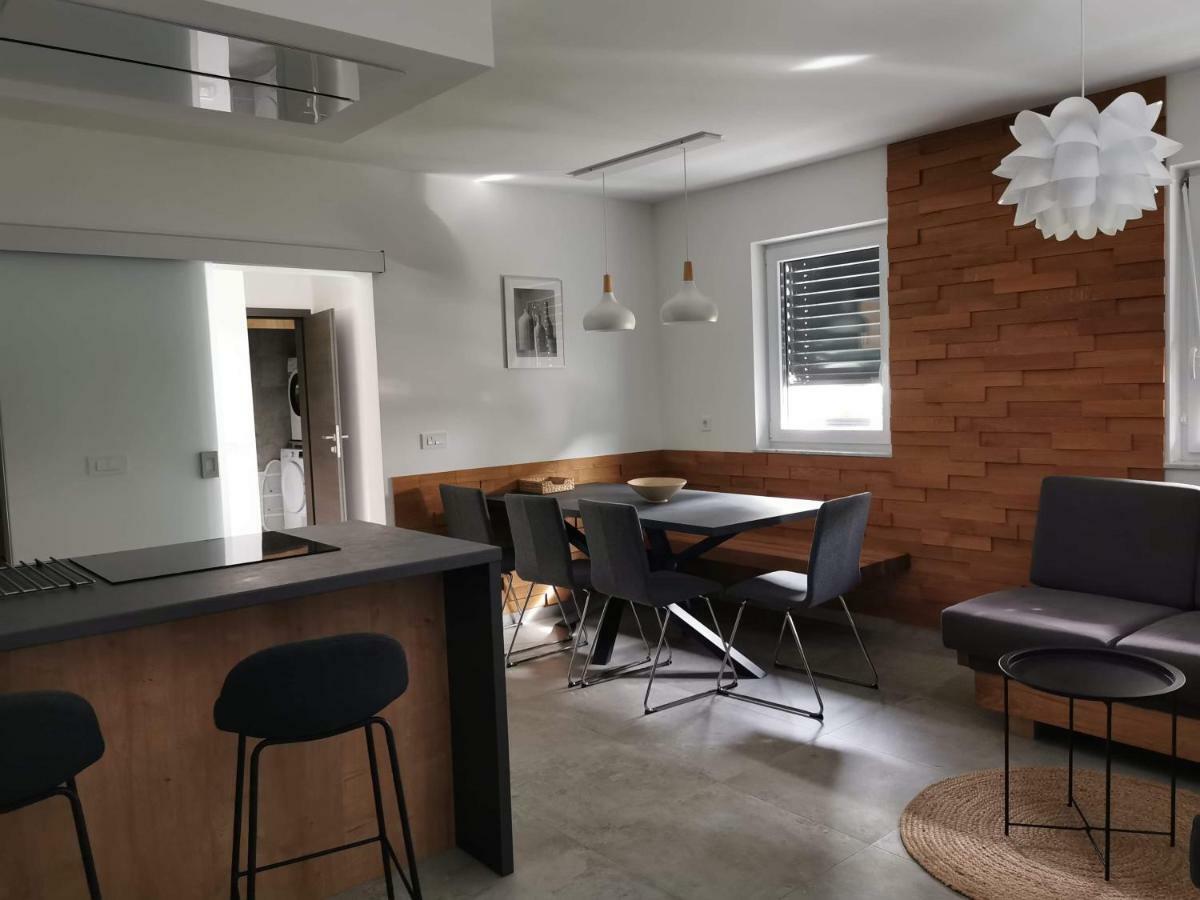 Brand New House Luna Блед Екстер'єр фото
