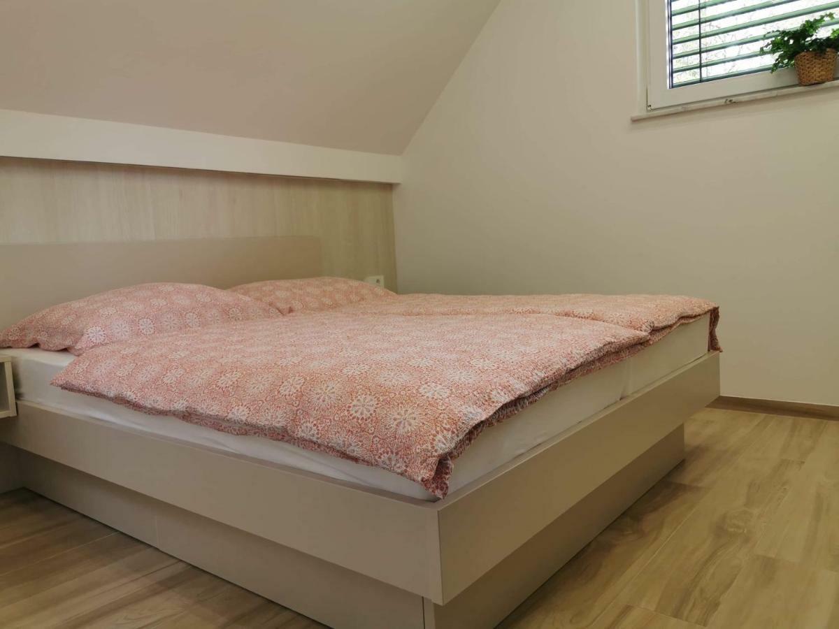 Brand New House Luna Блед Екстер'єр фото
